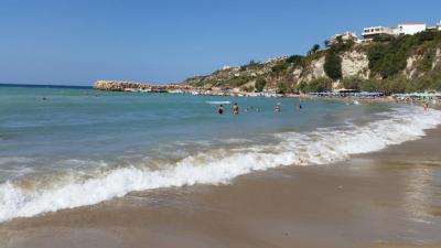 Almirida beach (1)